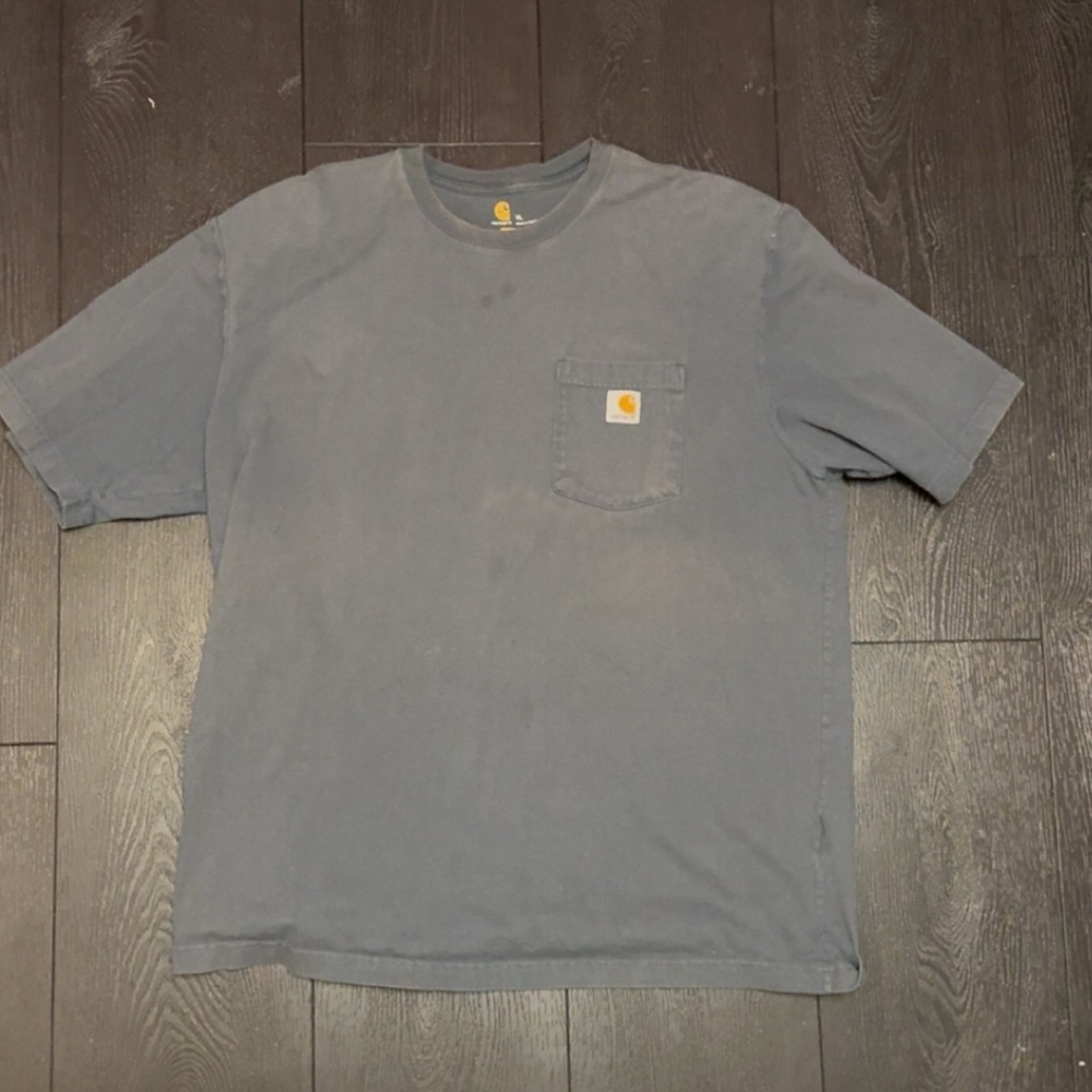 Men’s carhartt tee shirt
